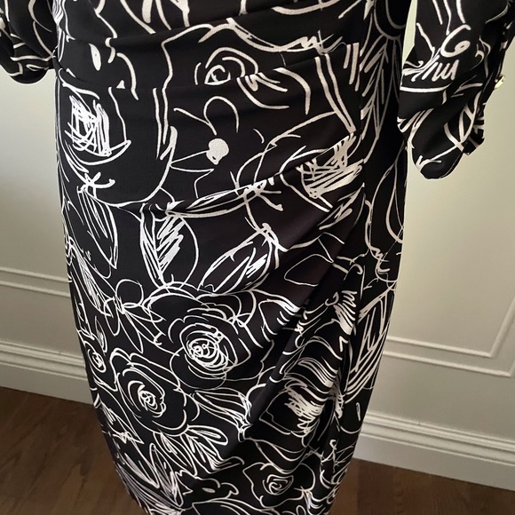 Karl Lagerfeld / NEW Lovely Flattering Ruched Dress Sz 6 - Picture 4 of 8